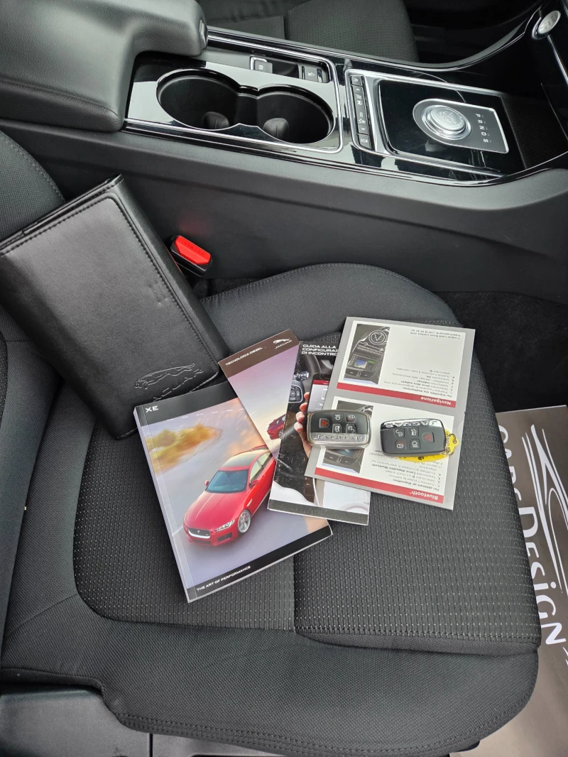 Jaguar XE 2.0D4x4 180ps, снимка 16 - Автомобили и джипове - 53358857