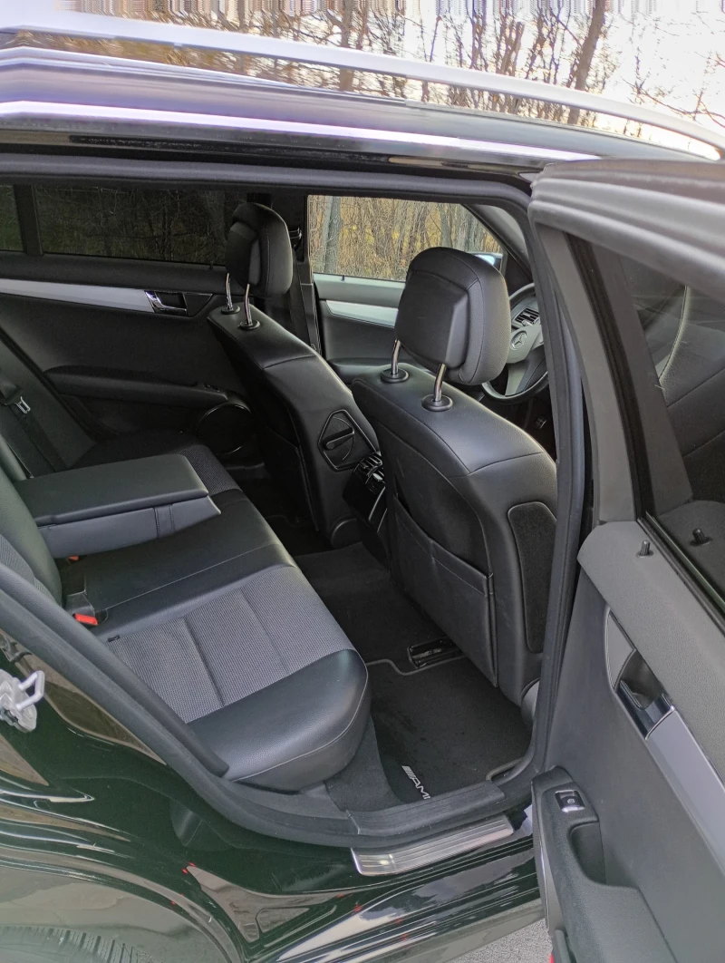 Mercedes-Benz C 180, снимка 13 - Автомобили и джипове - 53447354