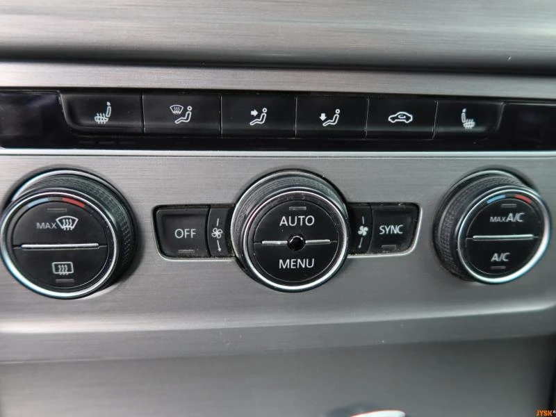 VW Golf 1.6TDI 105.. | Mobile.bg   13