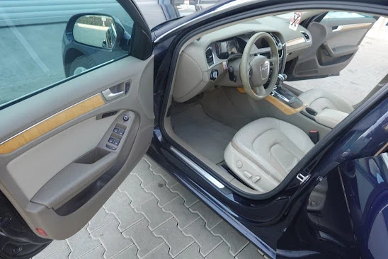 Audi A4, снимка 8 - Автомобили и джипове - 55310871