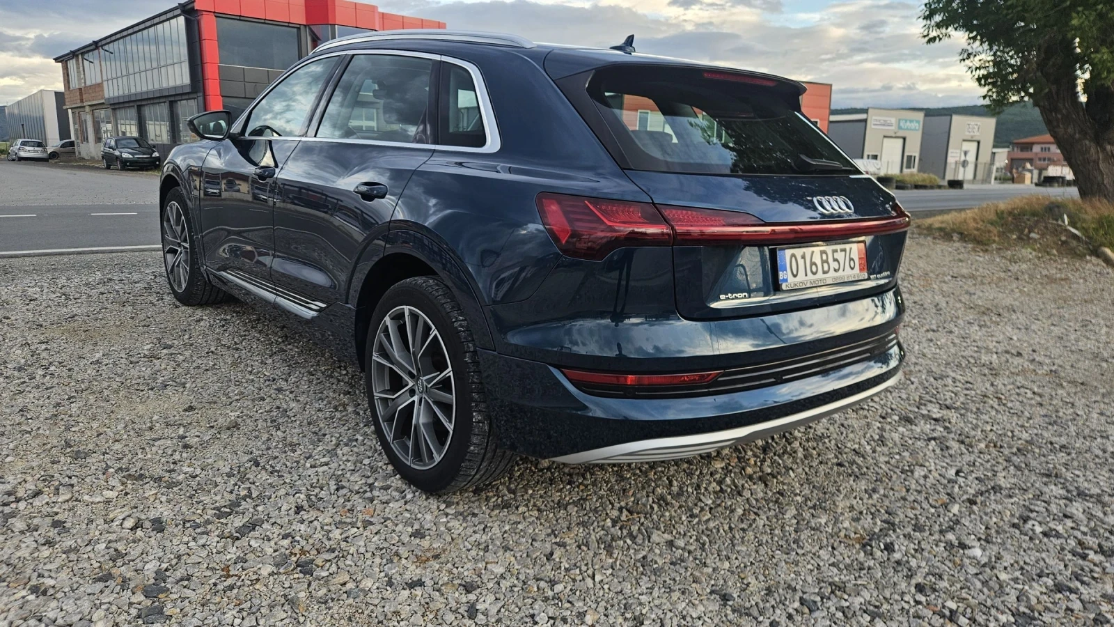 Audi E-Tron 50 quattro, снимка 5 - Автомобили и джипове - 54962254