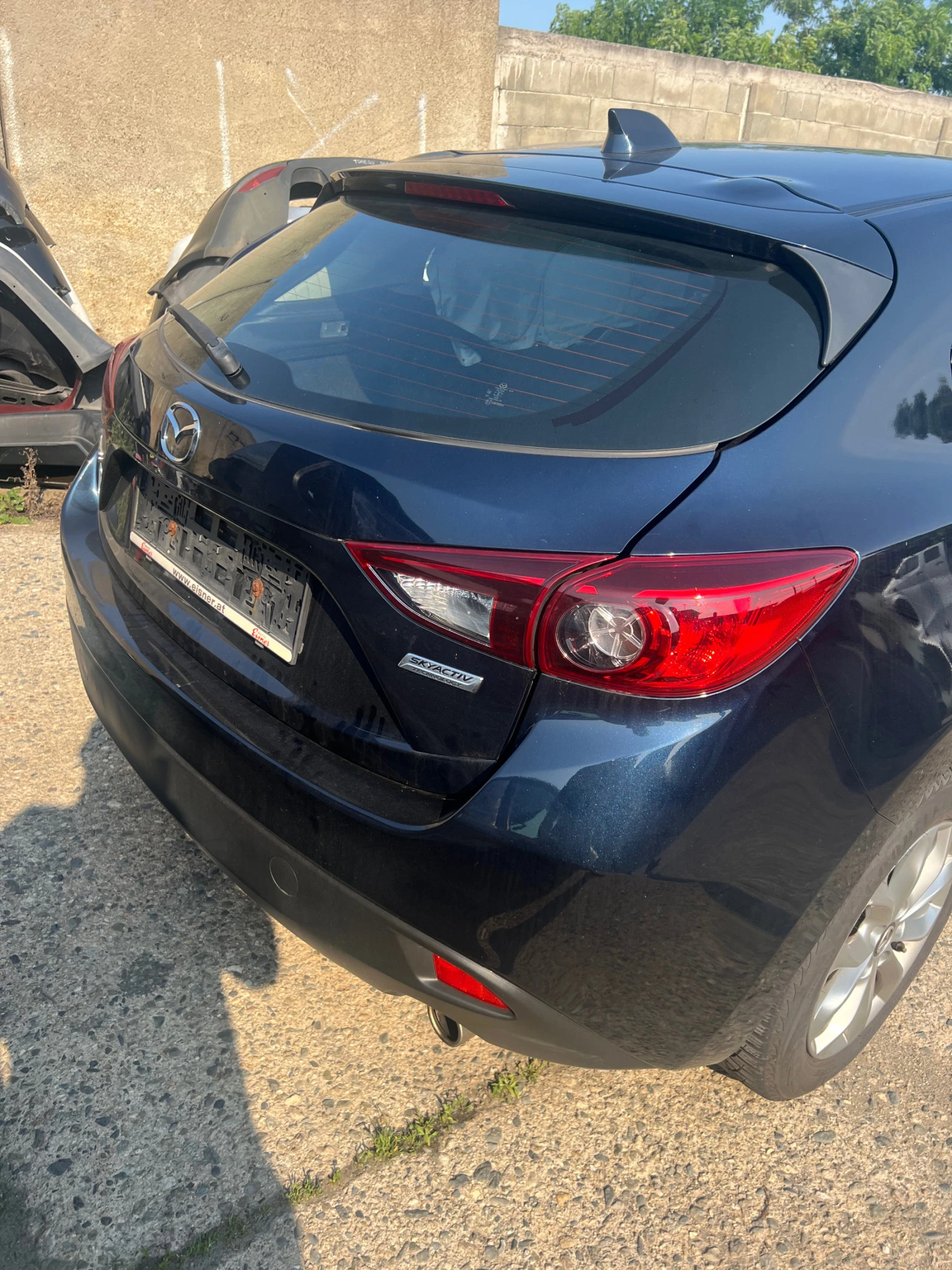 Mazda 3 2.0 Skyactiv  2.2 d - изображение 4