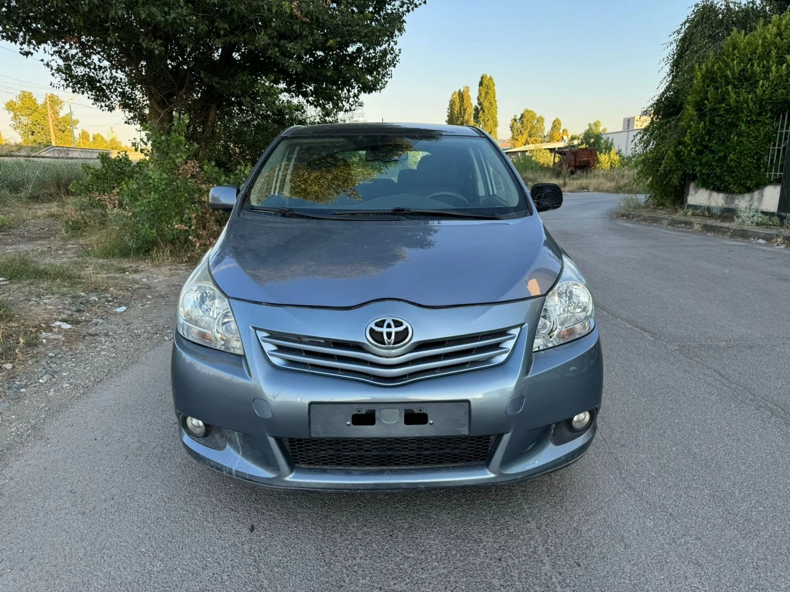 Toyota Verso 2 D 126к.с - изображение 3