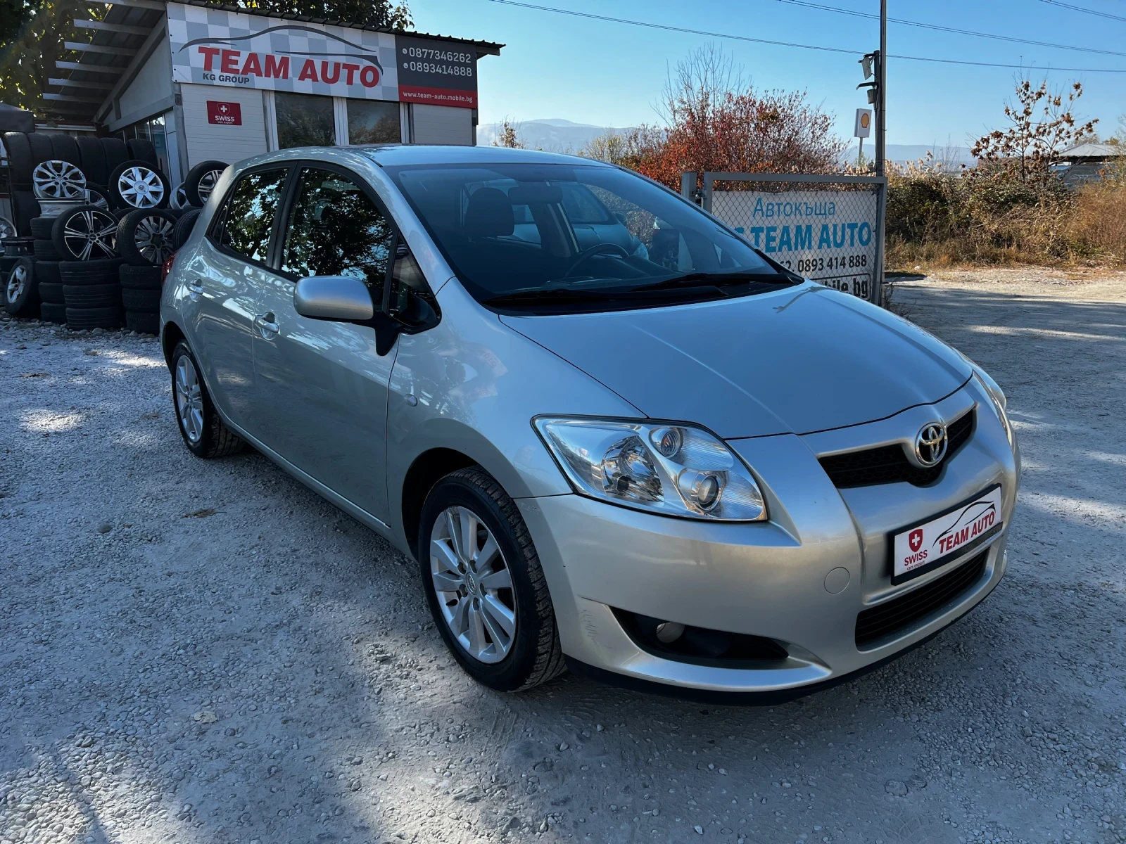 Toyota Auris 1.6i SWISS TOP - изображение 2