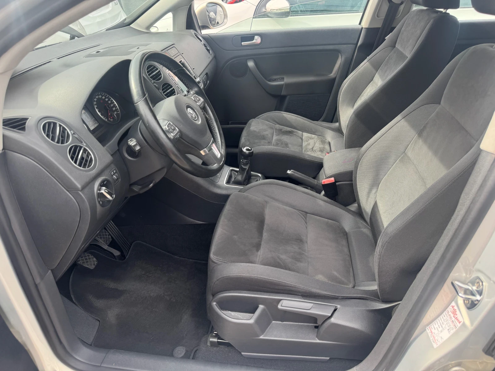 VW Golf Plus 1.6TDI* Highline* UNIKAT - изображение 9