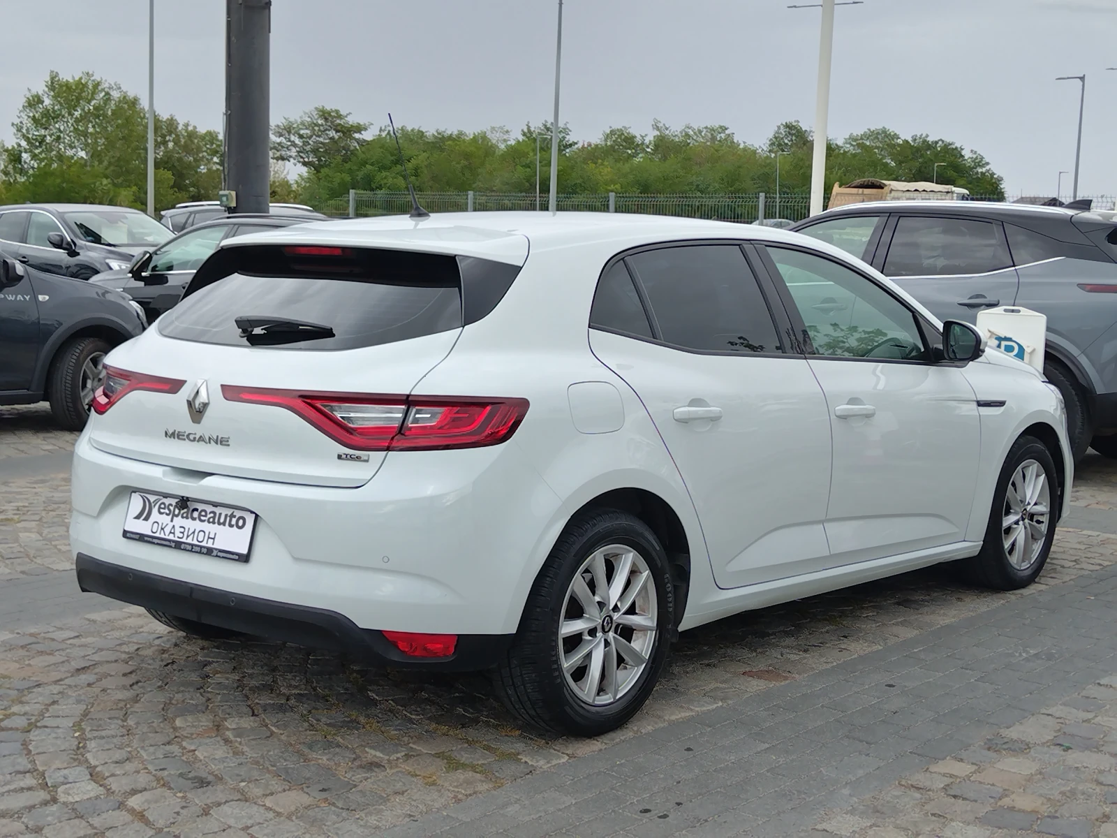 Renault Megane 1.3TCe/115 к.с./Life - изображение 5