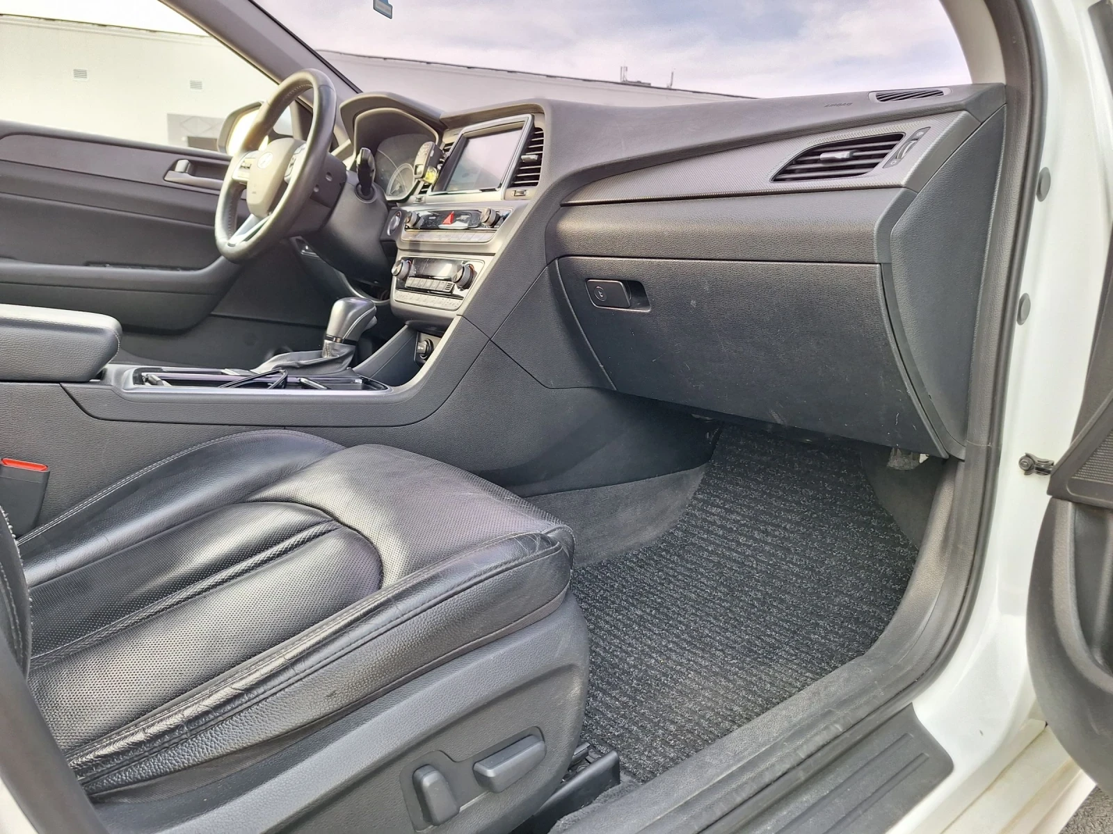 Hyundai Sonata 2.0LPI FULL 2бр. - изображение 3