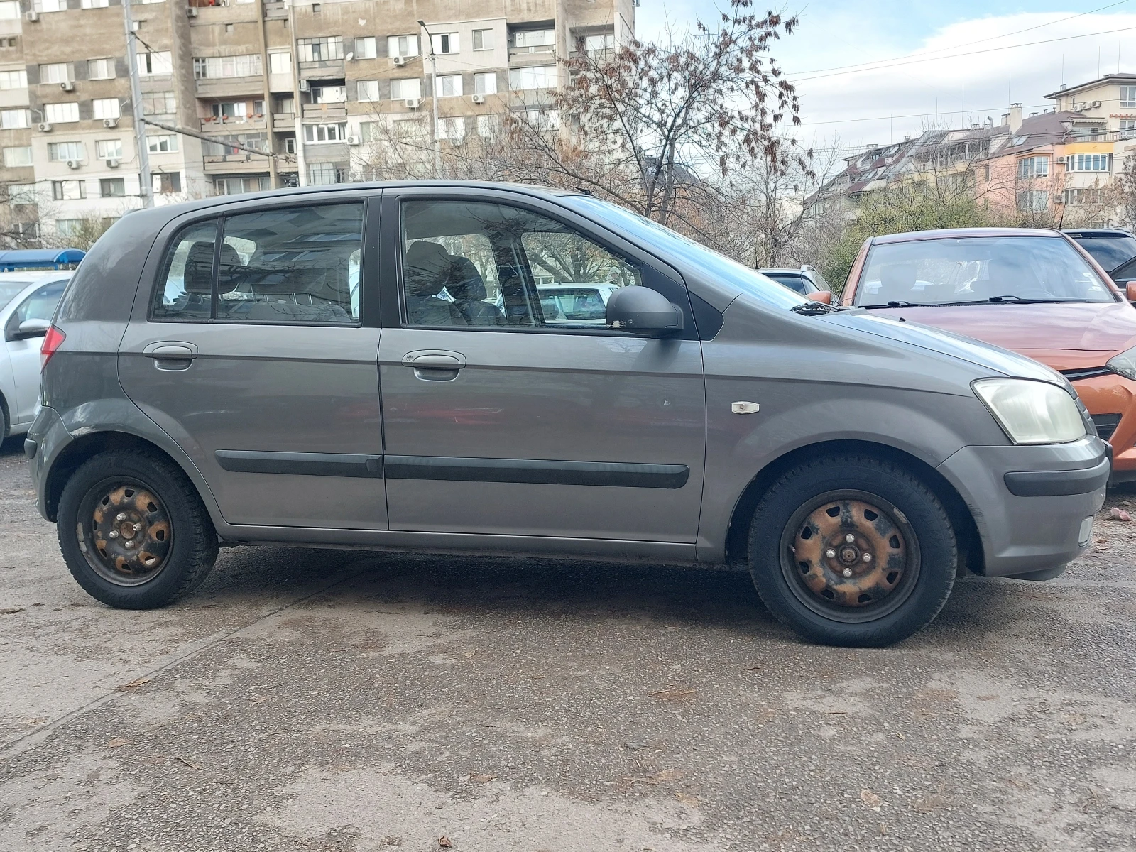 Hyundai Getz 1.3i КЛИМА - изображение 10
