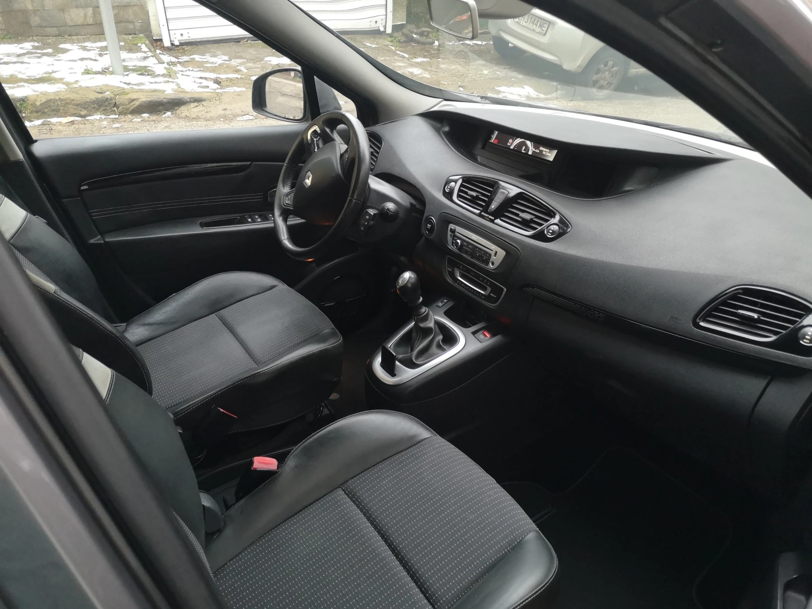 Renault Scenic Turbo Swiss Edition 131кс - изображение 10