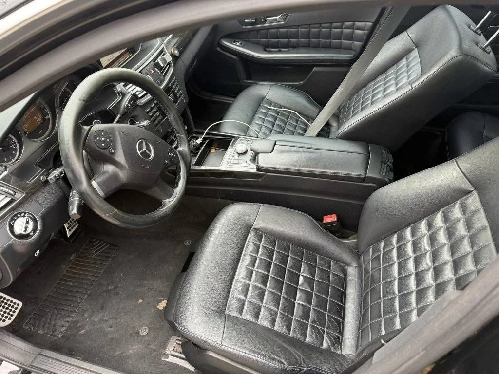 Mercedes-Benz E 350 Автомобила е обслужен: Масло на двигателя, всички  - изображение 7