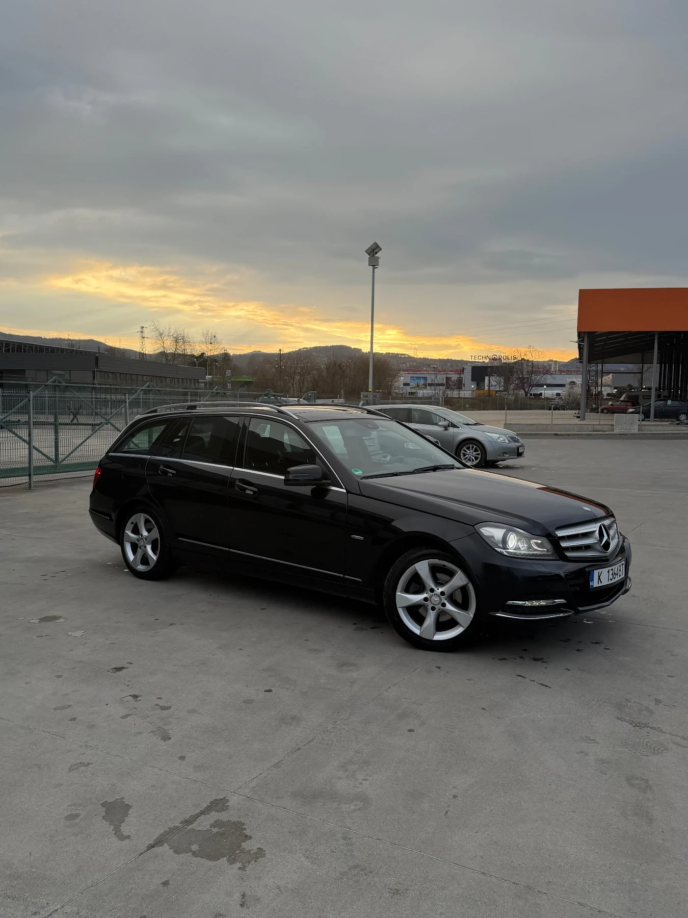 Mercedes-Benz C 250, снимка 3 - Автомобили и джипове - 53928434