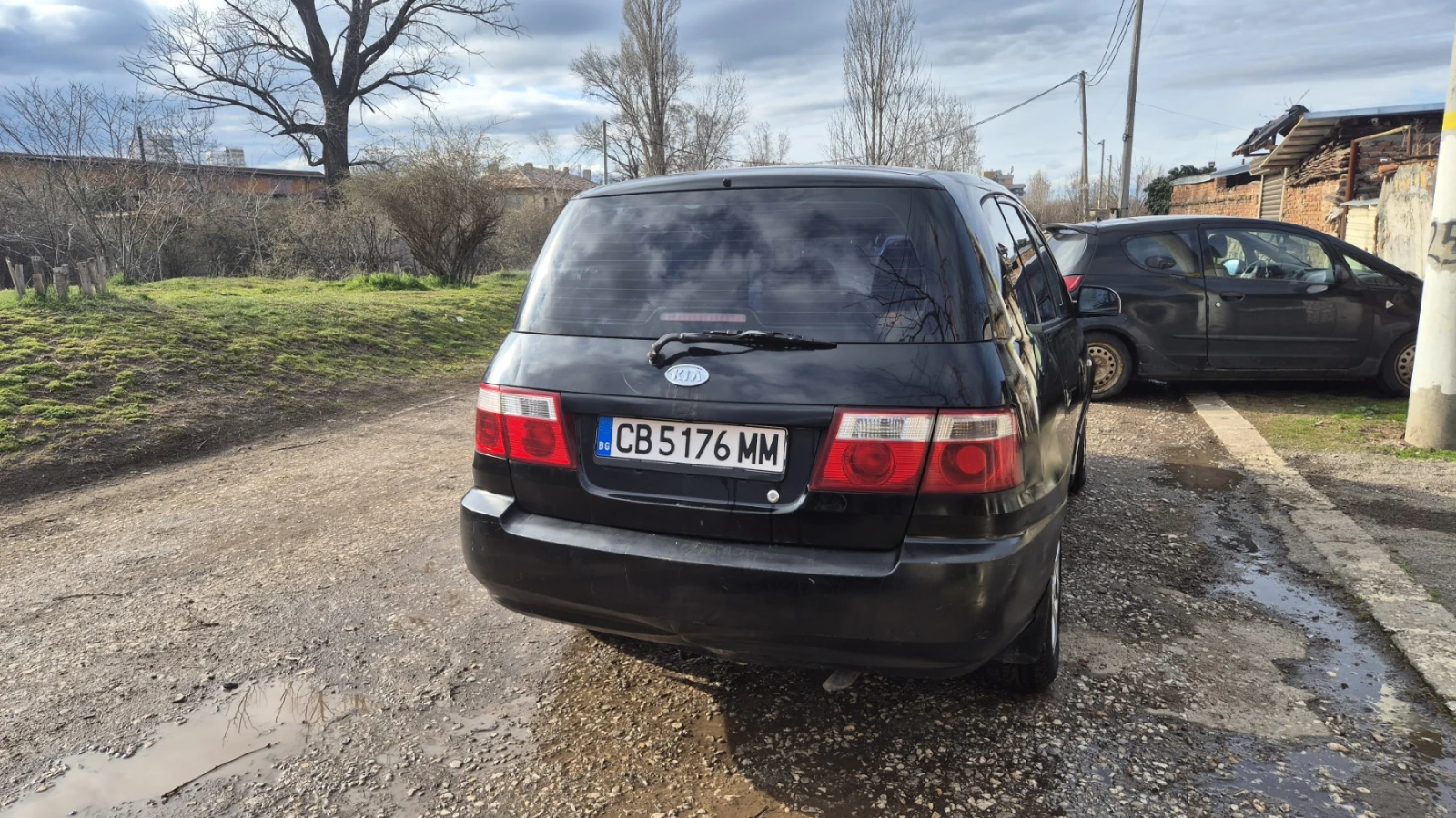 Kia Carens, снимка 4 - Автомобили и джипове - 53985598