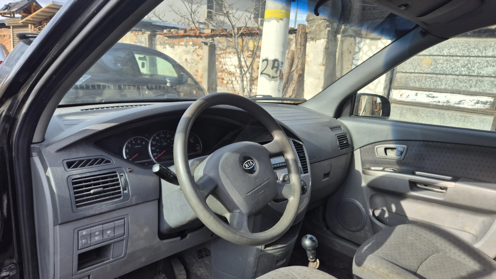 Kia Carens, снимка 5 - Автомобили и джипове - 53985598