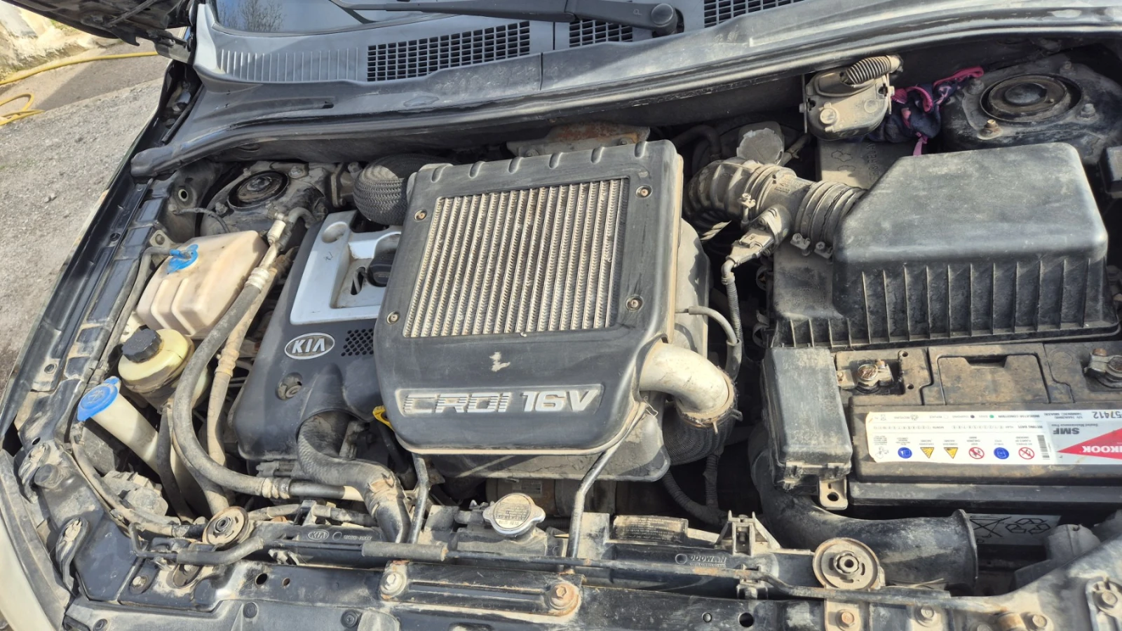 Kia Carens, снимка 6 - Автомобили и джипове - 53985598