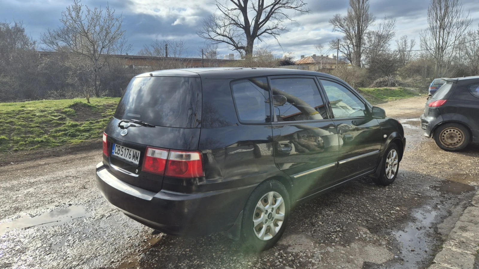 Kia Carens, снимка 7 - Автомобили и джипове - 53985598