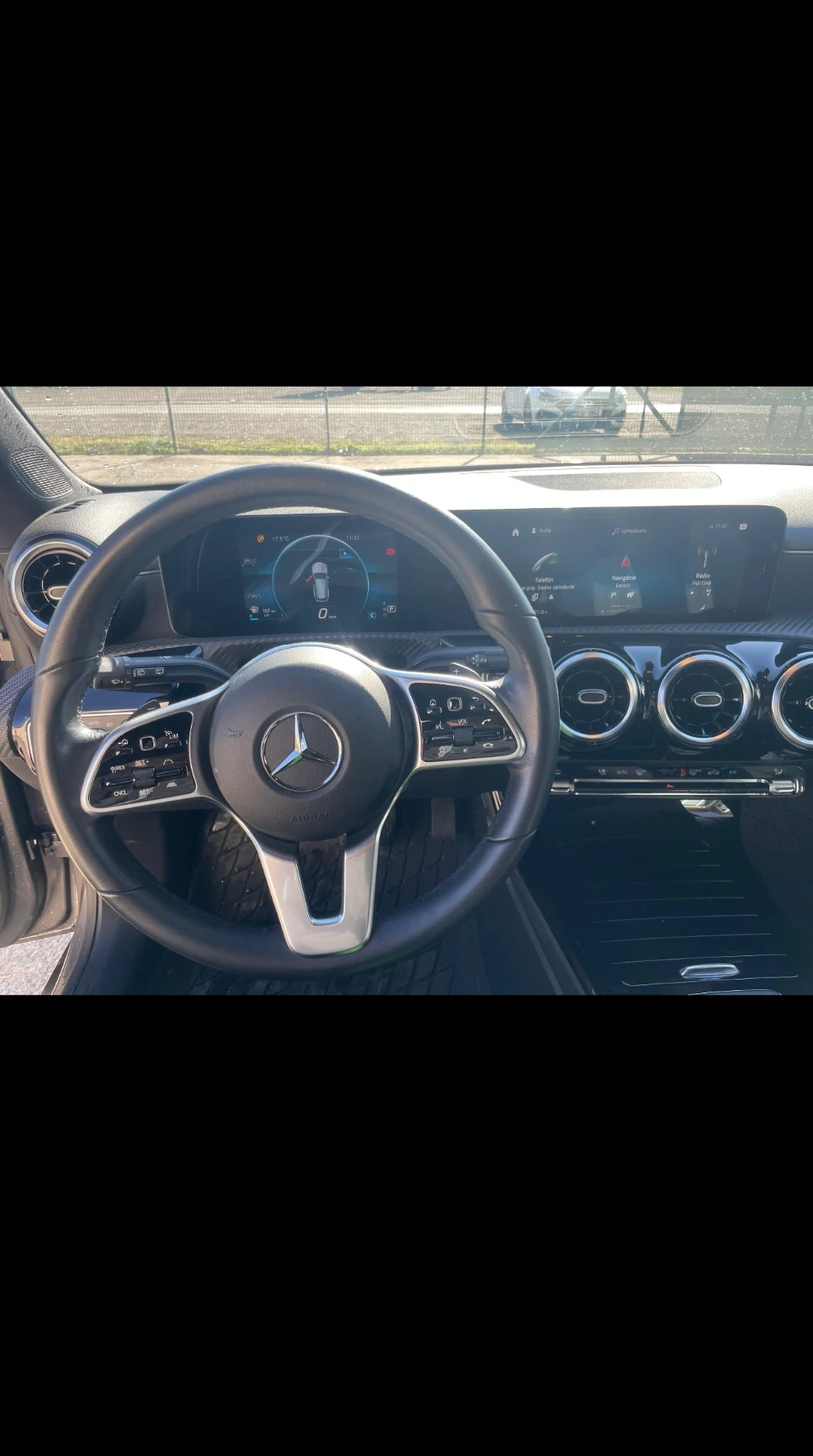 Mercedes-Benz CLA 220, снимка 9 - Автомобили и джипове - 54043742