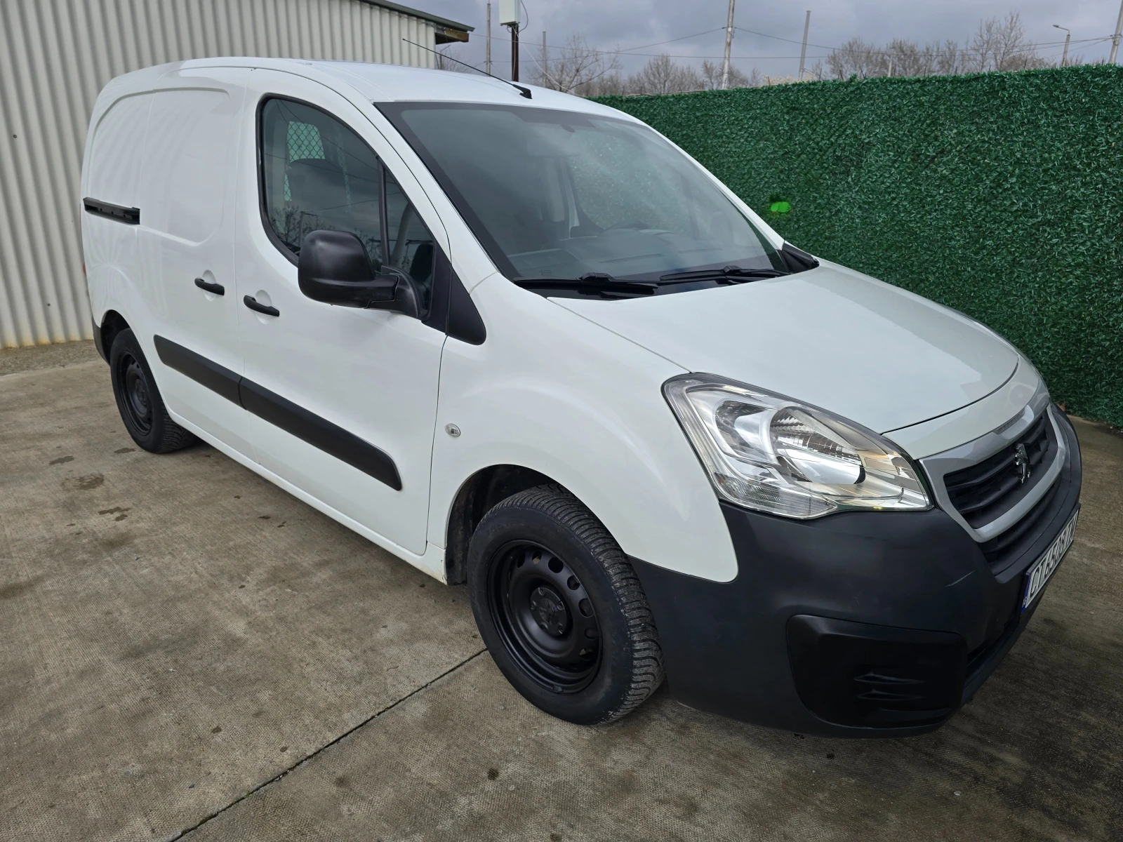 Peugeot Partner FACELIFT * 3 МЕСТА * EU6 , снимка 7 - Автомобили и джипове - 54044375