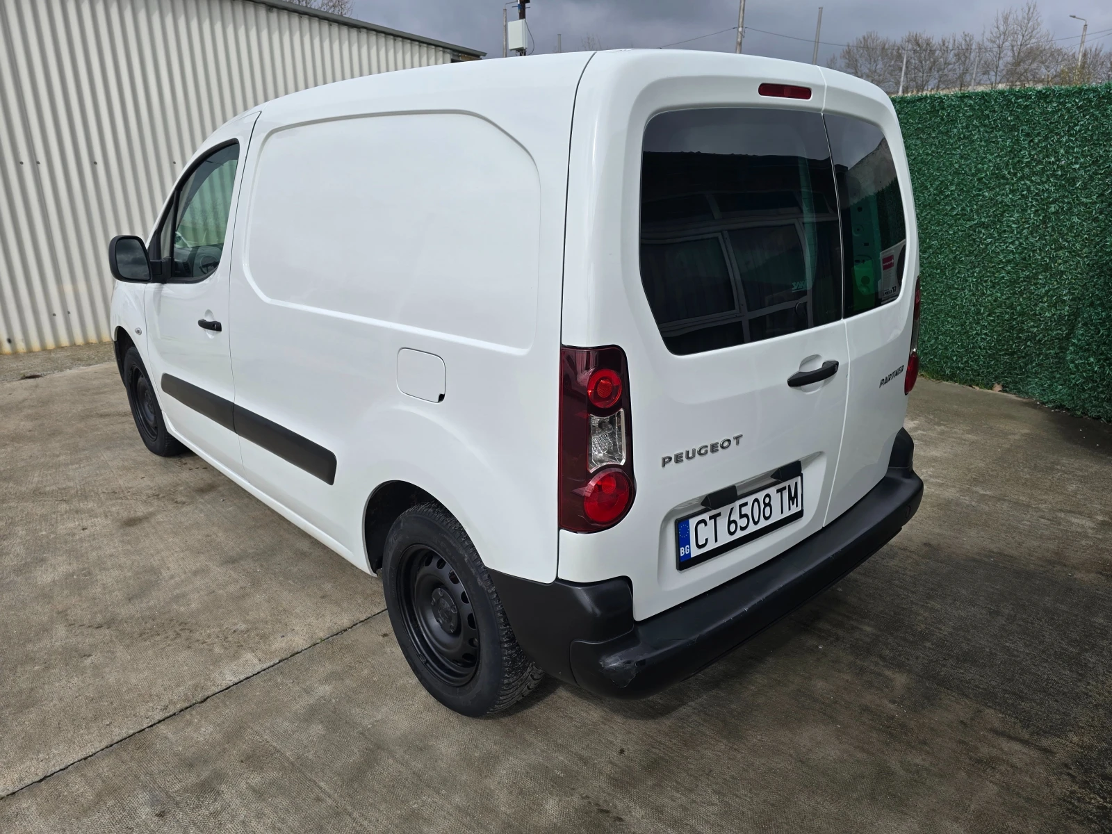 Peugeot Partner FACELIFT * 3 МЕСТА * EU6 , снимка 3 - Автомобили и джипове - 54044375