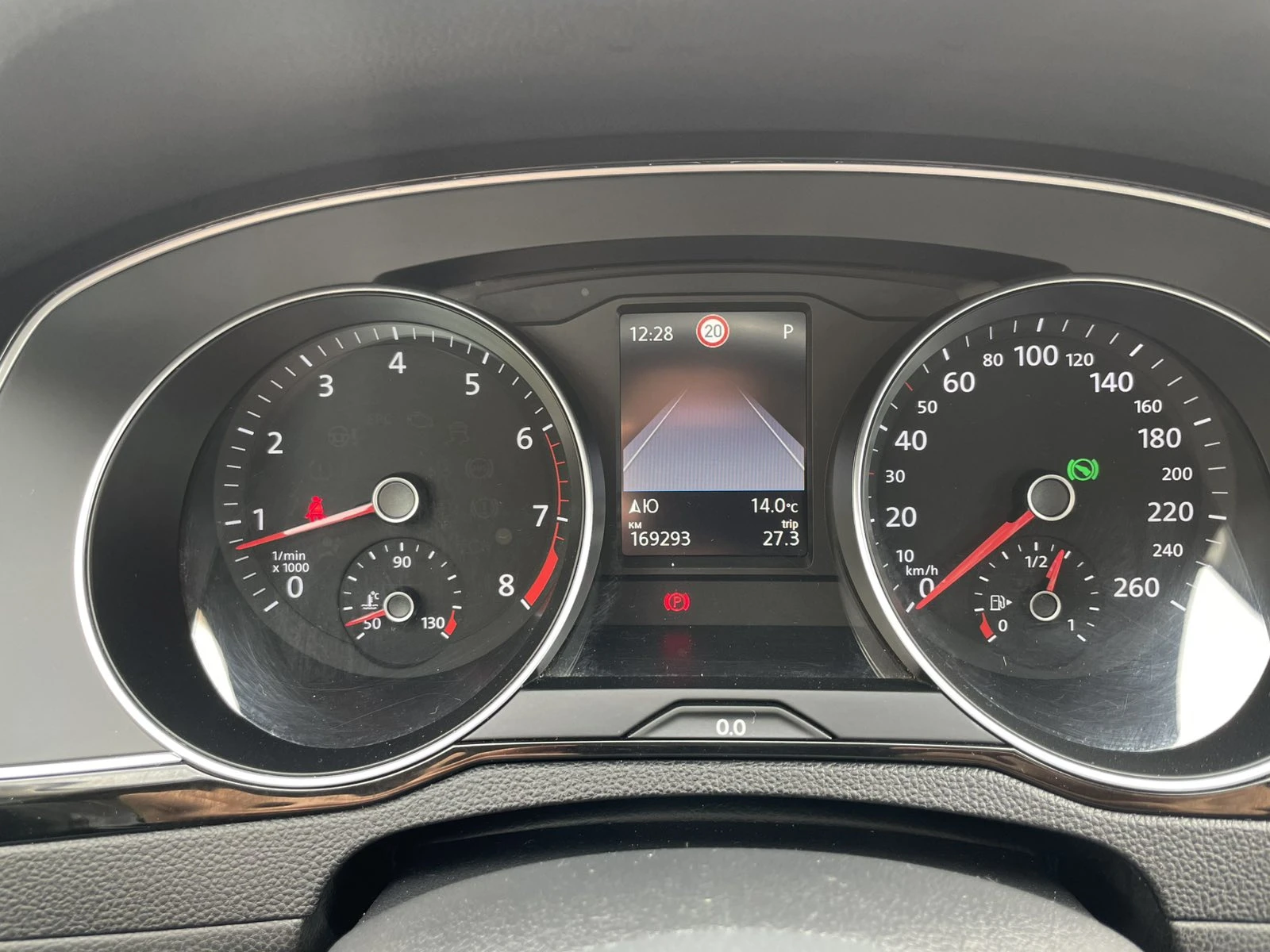 VW Passat ELEGANCE , снимка 11 - Автомобили и джипове - 54325185