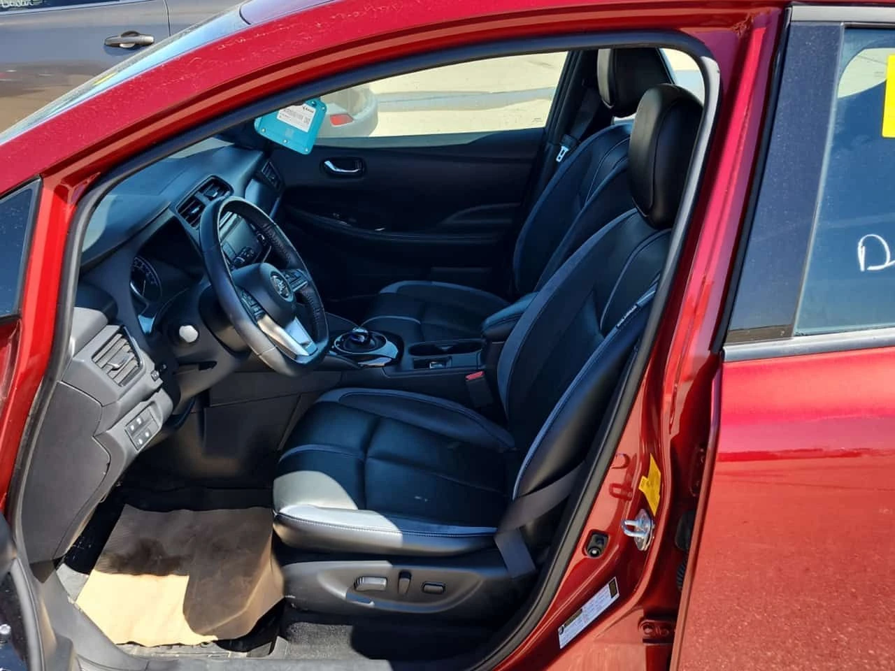 Nissan Leaf  SL PLUS| ПОДГРЕВИ| МЪРТВА ТОЧКА| 2 КЛЮЧА| , снимка 8 - Автомобили и джипове - 54422563