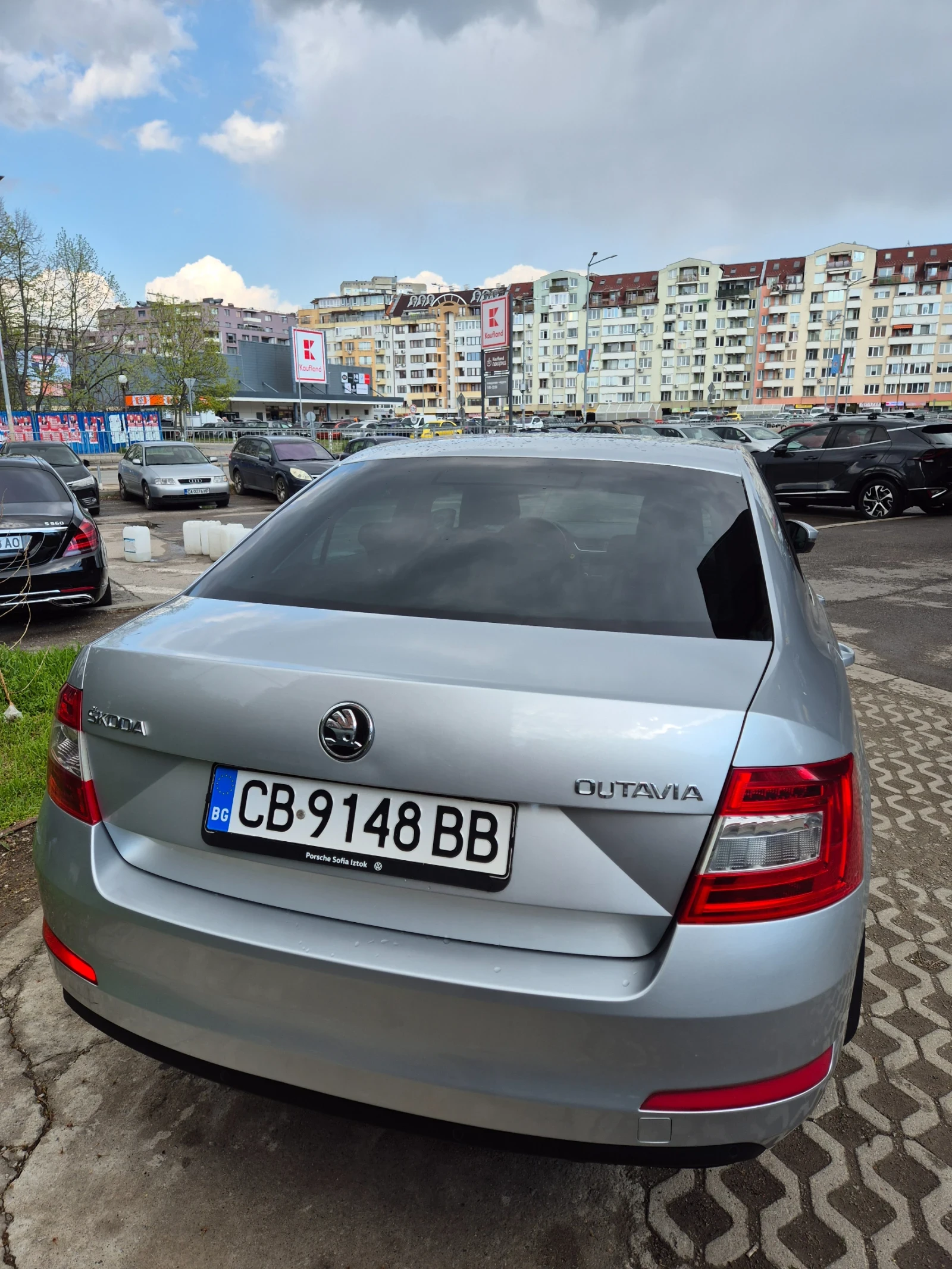 Skoda Octavia 1.6 TDI, снимка 7 - Автомобили и джипове - 54731818