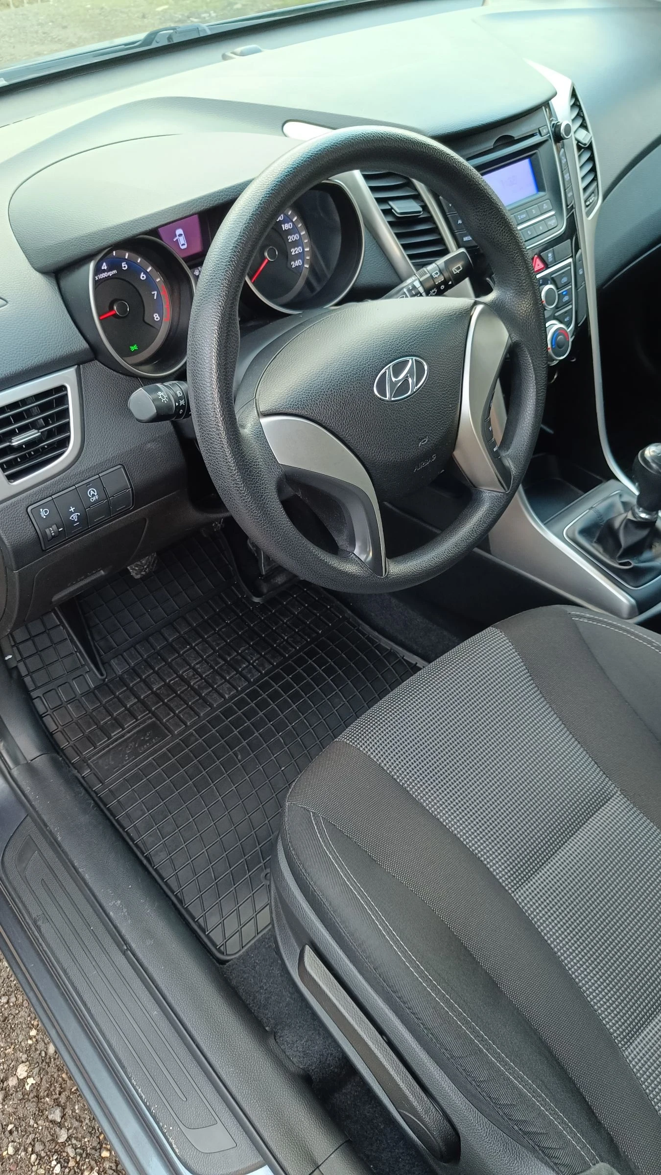 Hyundai I30 1.4-100кс., снимка 10 - Автомобили и джипове - 54746147