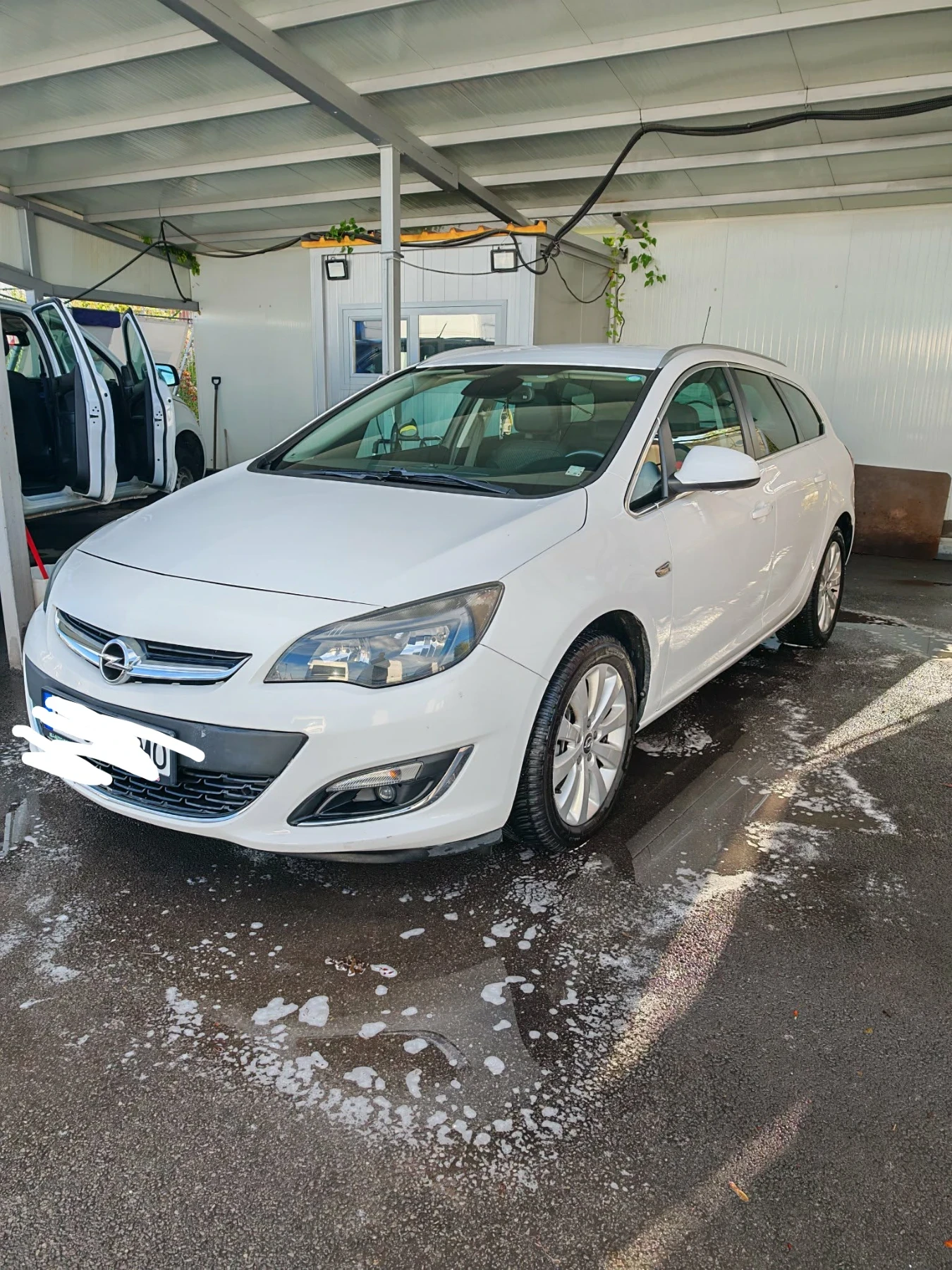 Opel Astra Sport Tourer , снимка 3 - Автомобили и джипове - 55243890
