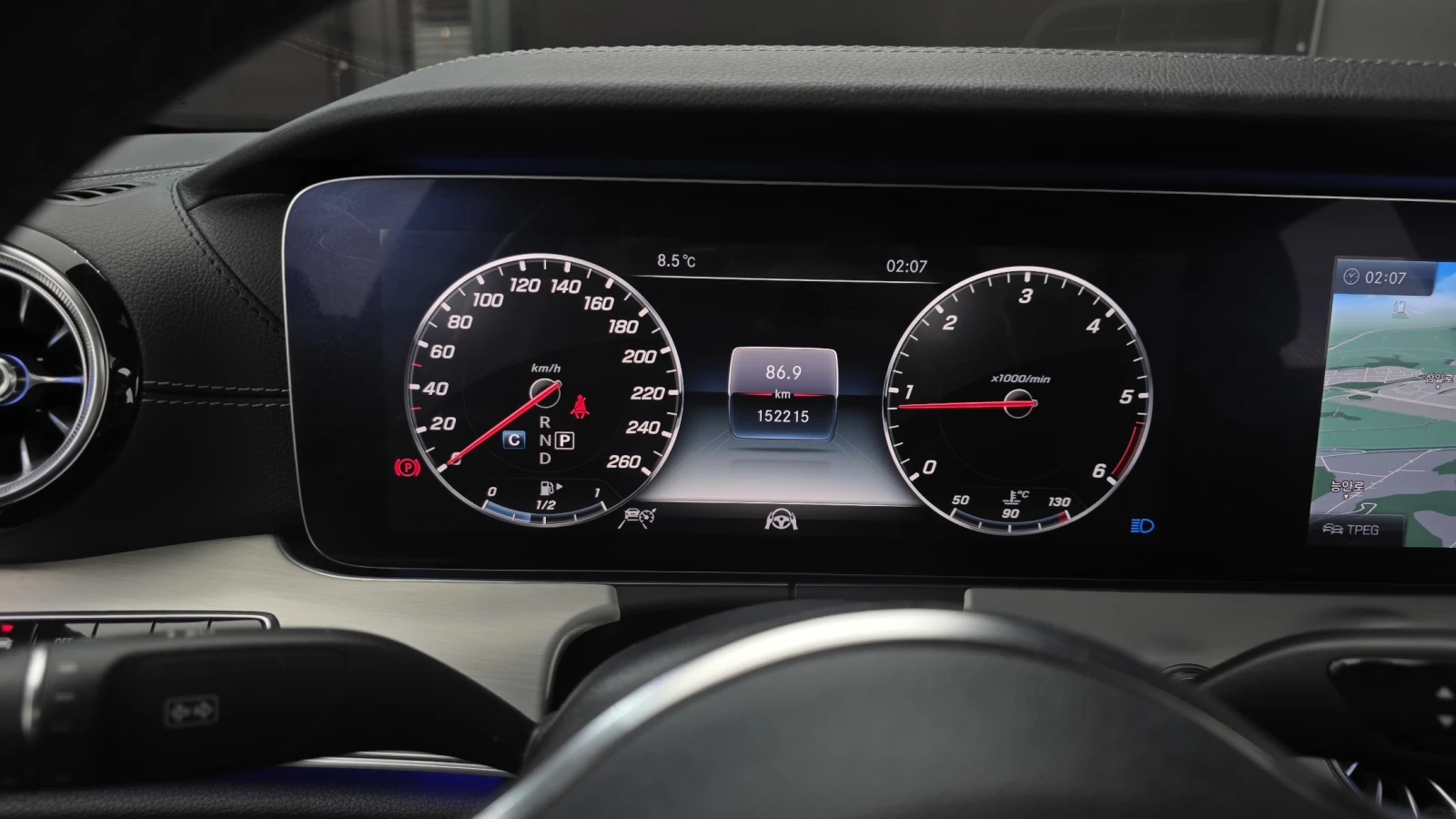 Mercedes-Benz CLS 400 HUD* BLIND SPOT* 360* ЕЛ. БАГАЖНИК* КРАЙНА ЦЕНА, снимка 8 - Автомобили и джипове - 55302249