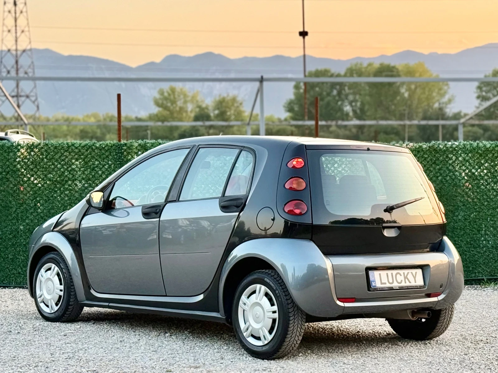 Smart Forfour 1.1i ПАНОРАМА* КЛИМАТИК, снимка 5 - Автомобили и джипове - 55590541