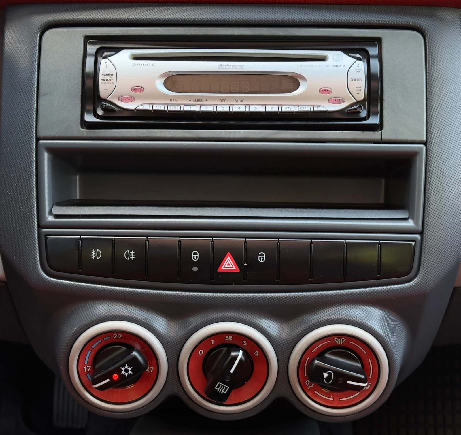 Smart Forfour 1.1i ПАНОРАМА* КЛИМАТИК, снимка 13 - Автомобили и джипове - 55590541