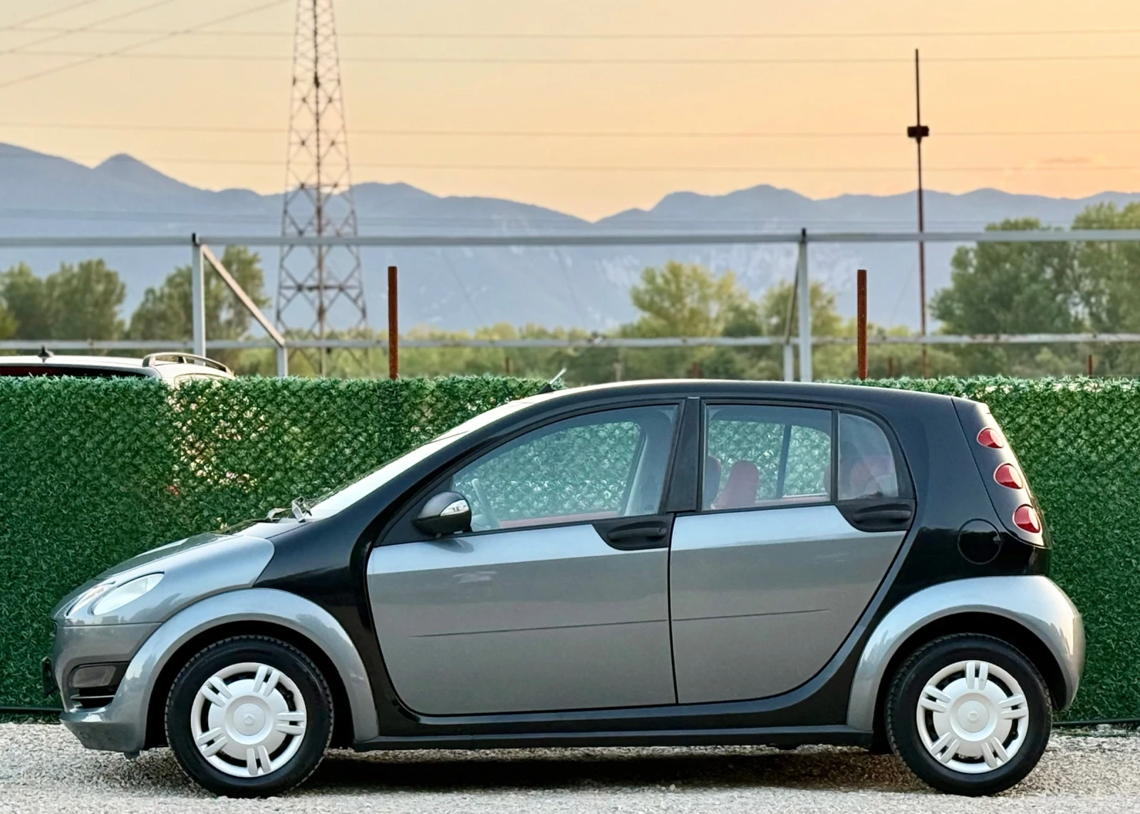 Smart Forfour 1.1i ПАНОРАМА* КЛИМАТИК, снимка 4 - Автомобили и джипове - 55590541