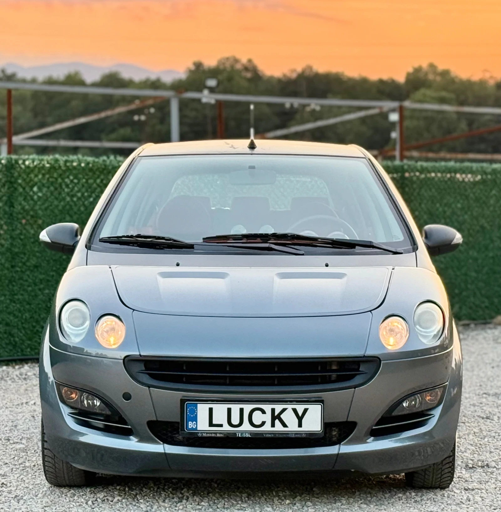 Smart Forfour 1.1i ПАНОРАМА* КЛИМАТИК, снимка 2 - Автомобили и джипове - 55590541
