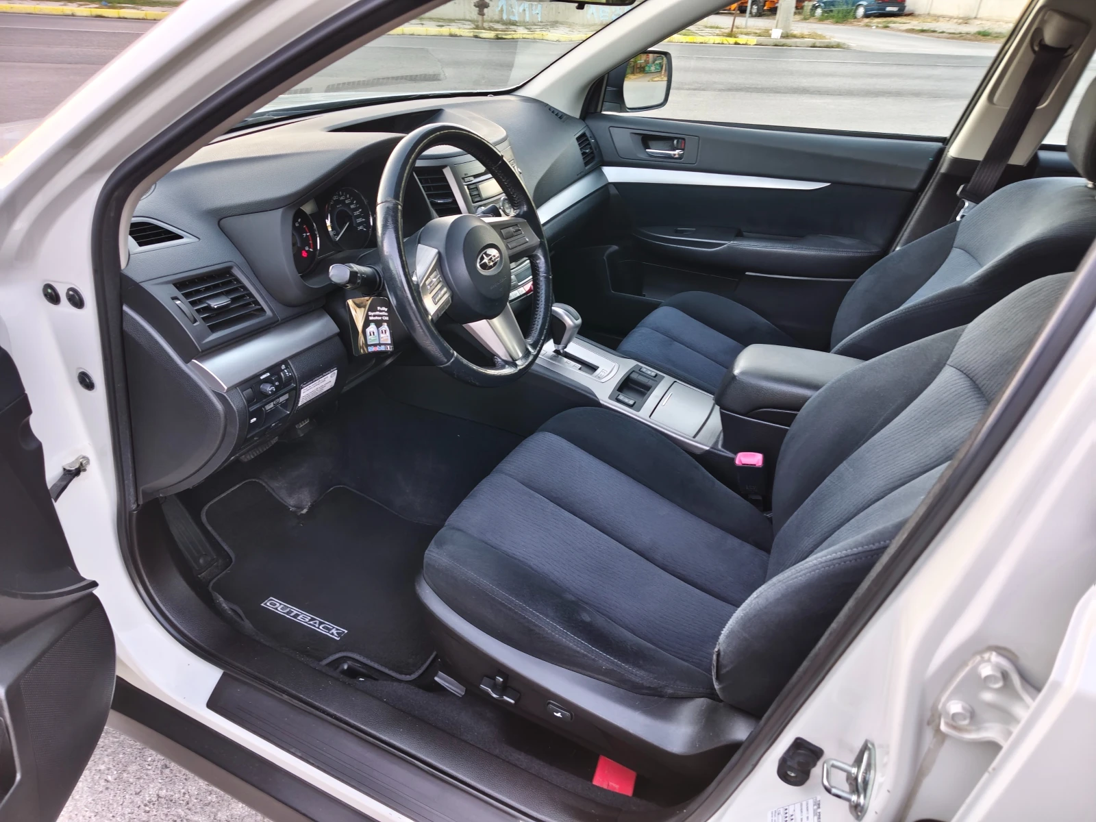 Subaru Outback 2.5I AWD 4x4 Автоматик, снимка 7 - Автомобили и джипове - 56110055