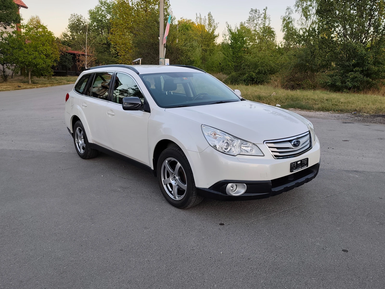 Subaru Outback 2.5I AWD 4x4 Автоматик, снимка 5 - Автомобили и джипове - 56110055