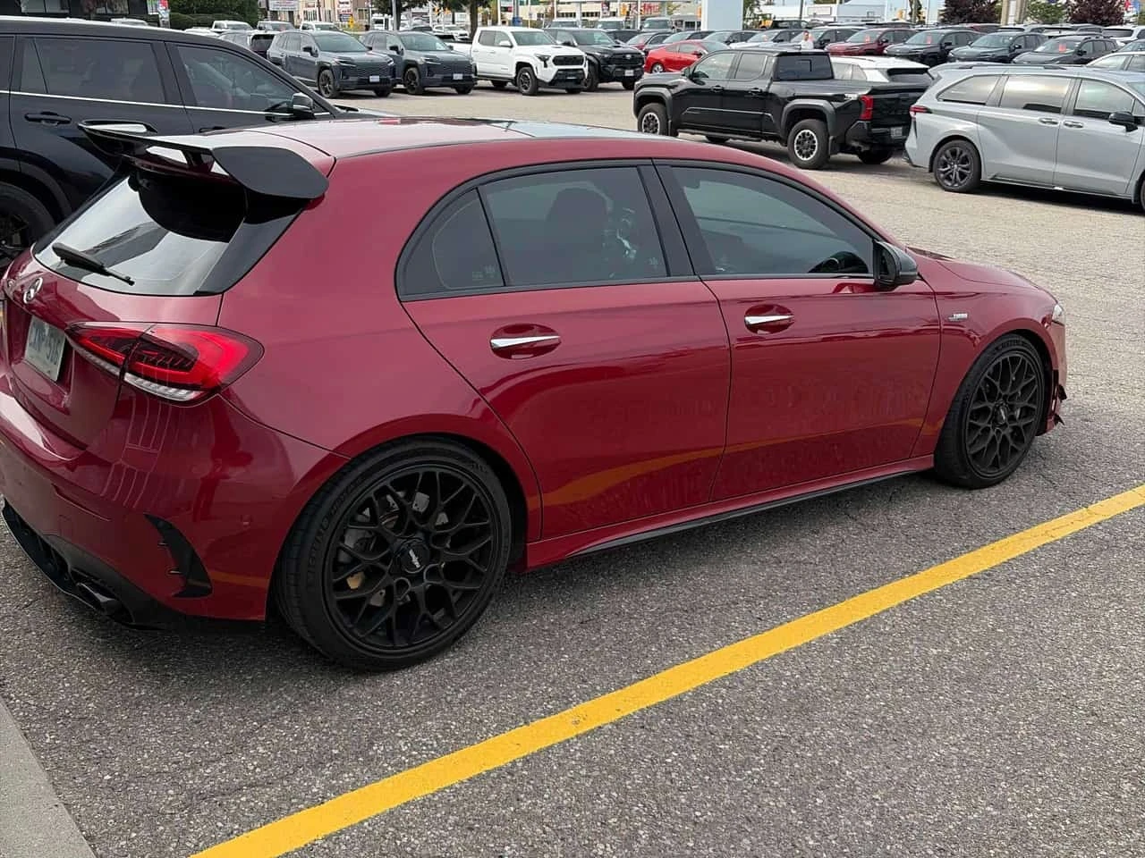 Mercedes-Benz A 35  AMG / Distronic / Carfax / Автокредит , снимка 3 - Автомобили и джипове - 56244024