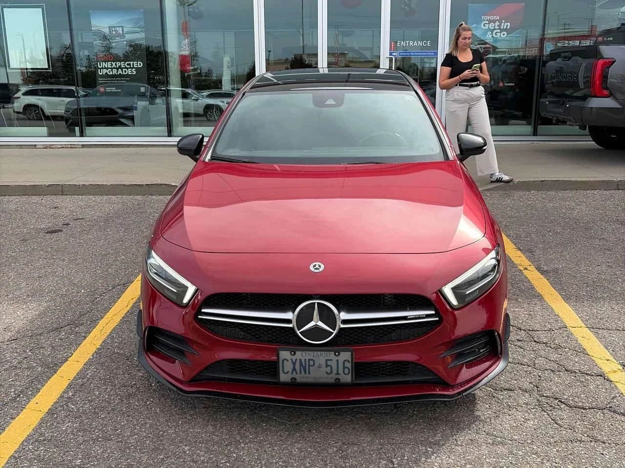 Mercedes-Benz A 35  AMG / Distronic / Carfax / Автокредит , снимка 6 - Автомобили и джипове - 56244024