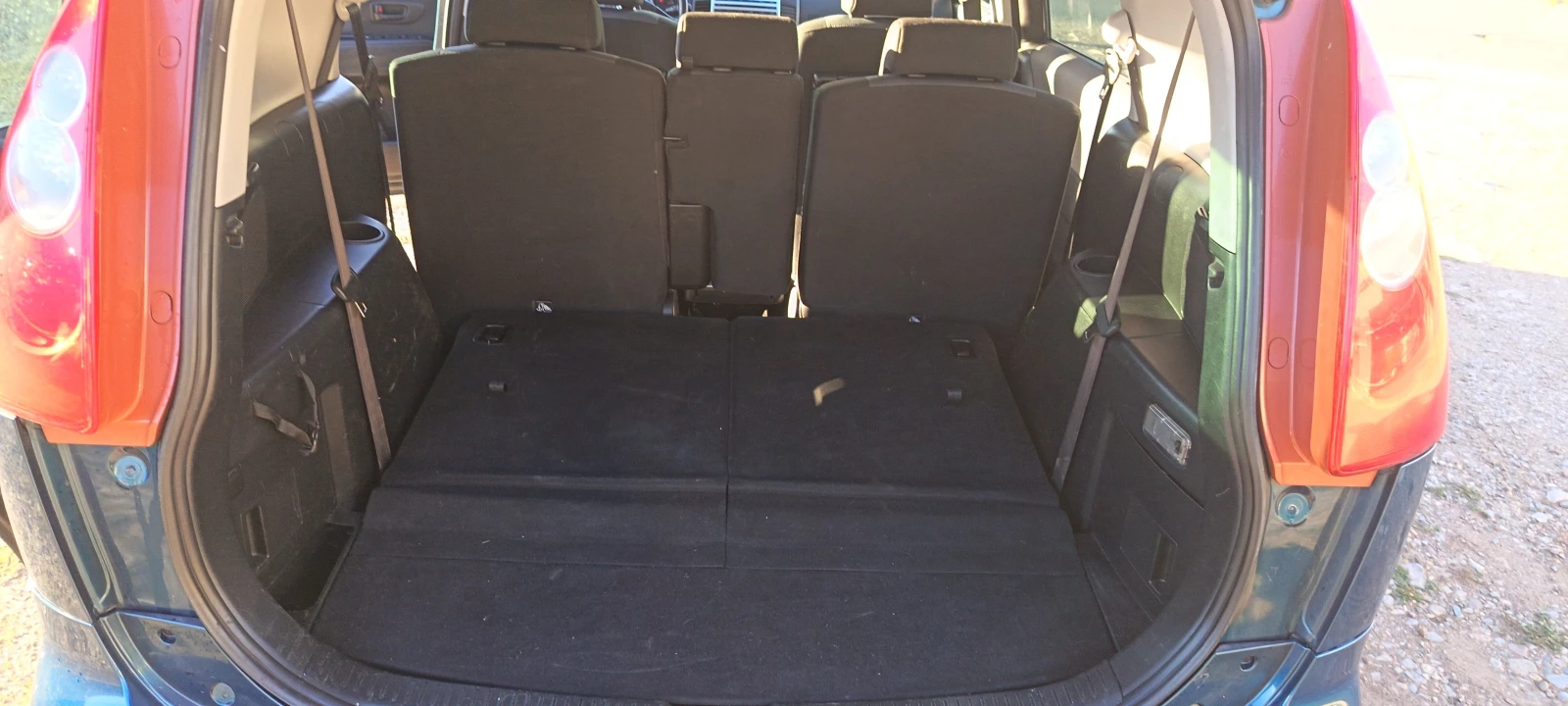 Mazda 5, снимка 11 - Автомобили и джипове - 56353095