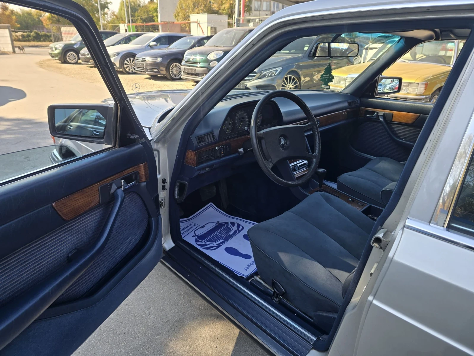Mercedes-Benz 280 SE ��������� �������� 185�.�  | Mobile.bg � ����������� 10
