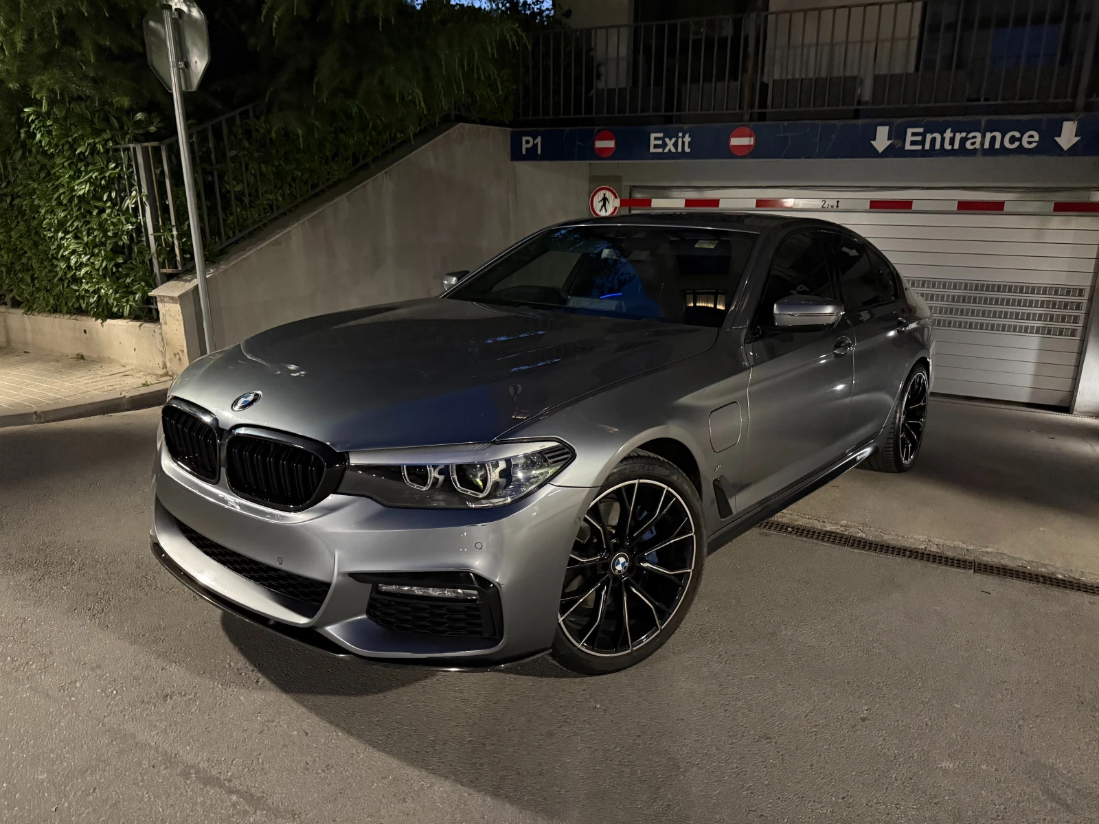 BMW 530E На Части, снимка 3 - Автомобили и джипове - 56460019