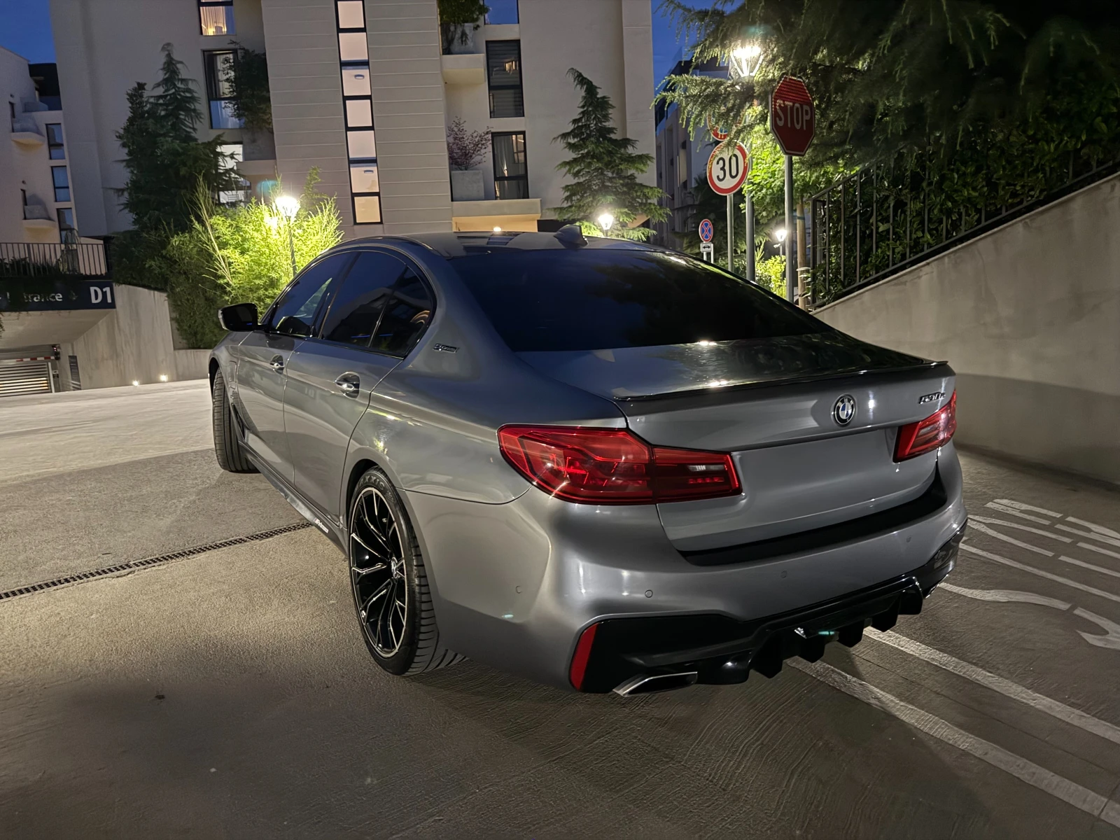 BMW 530E На Части, снимка 4 - Автомобили и джипове - 56460019