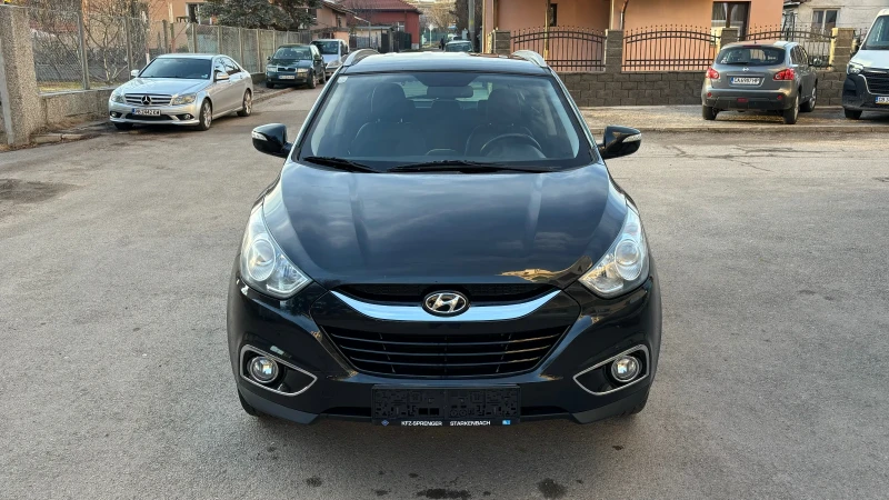 Hyundai IX35 2.0Crdi/4x4/Реални Км, снимка 3 - Автомобили и джипове - 48393516