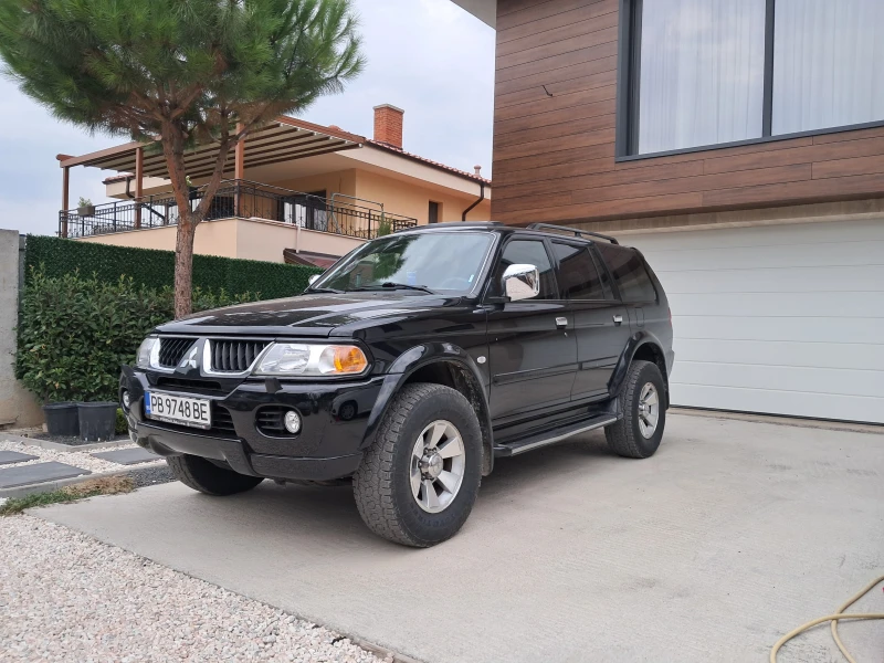 Mitsubishi Pajero sport 3.0i-68000км., снимка 1 - Автомобили и джипове - 48641614