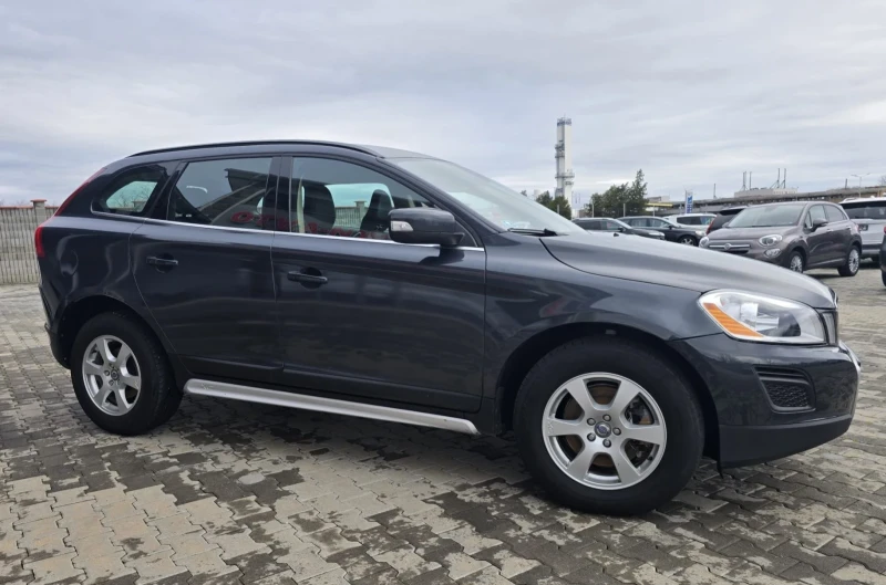 Volvo XC60 2.0D , снимка 3 - Автомобили и джипове - 53251667