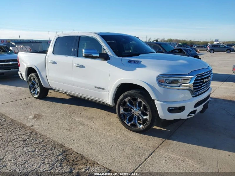 Dodge RAM 1500 5.7L V-8 VVT, 395HP 4X4 Drive