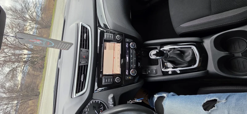 Nissan Qashqai 1.5 Dci-Business-Automato-115hp-Euro6, снимка 13 - Автомобили и джипове - 53581649