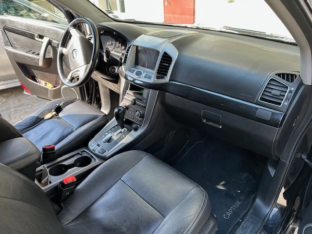 Chevrolet Captiva 2.2D 4x4 184 PS 7 Местен, снимка 14 - Автомобили и джипове - 47319490