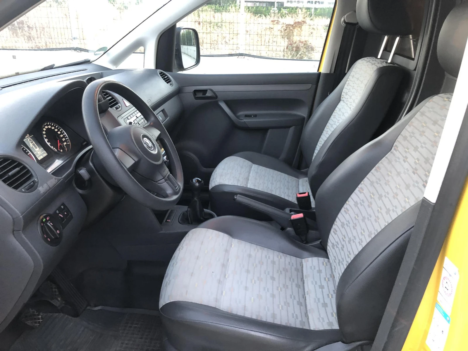 VW Caddy 1.6 TDI Kasten N1* Пълна сервизна история във VW*  | Mobile.bg — изображение 12