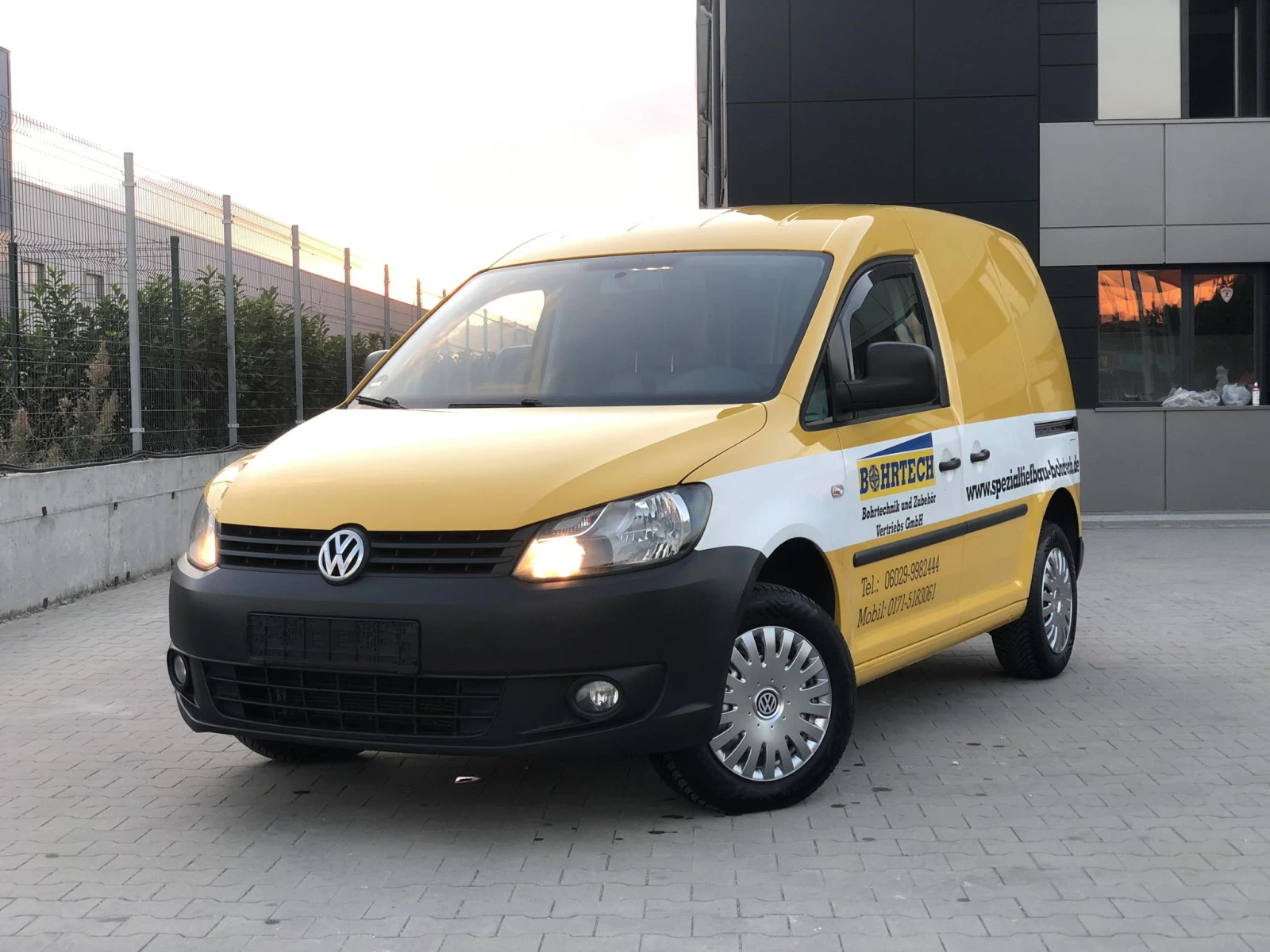 VW Caddy 1.6 TDI Kasten N1* Пълна сервизна история във VW*  | Mobile.bg — изображение 1