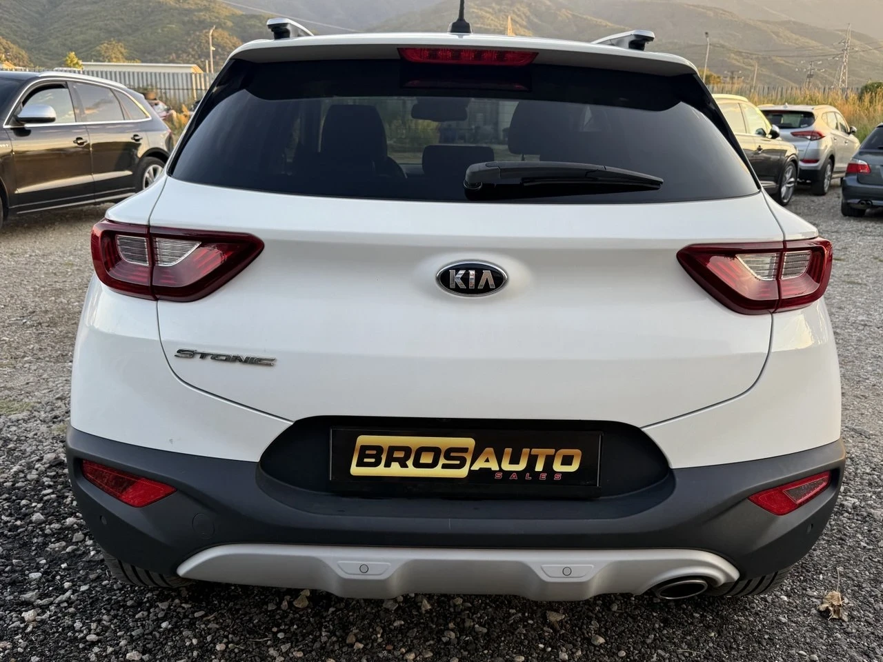 Kia Stonic 1, 4 EURO6 - изображение 8