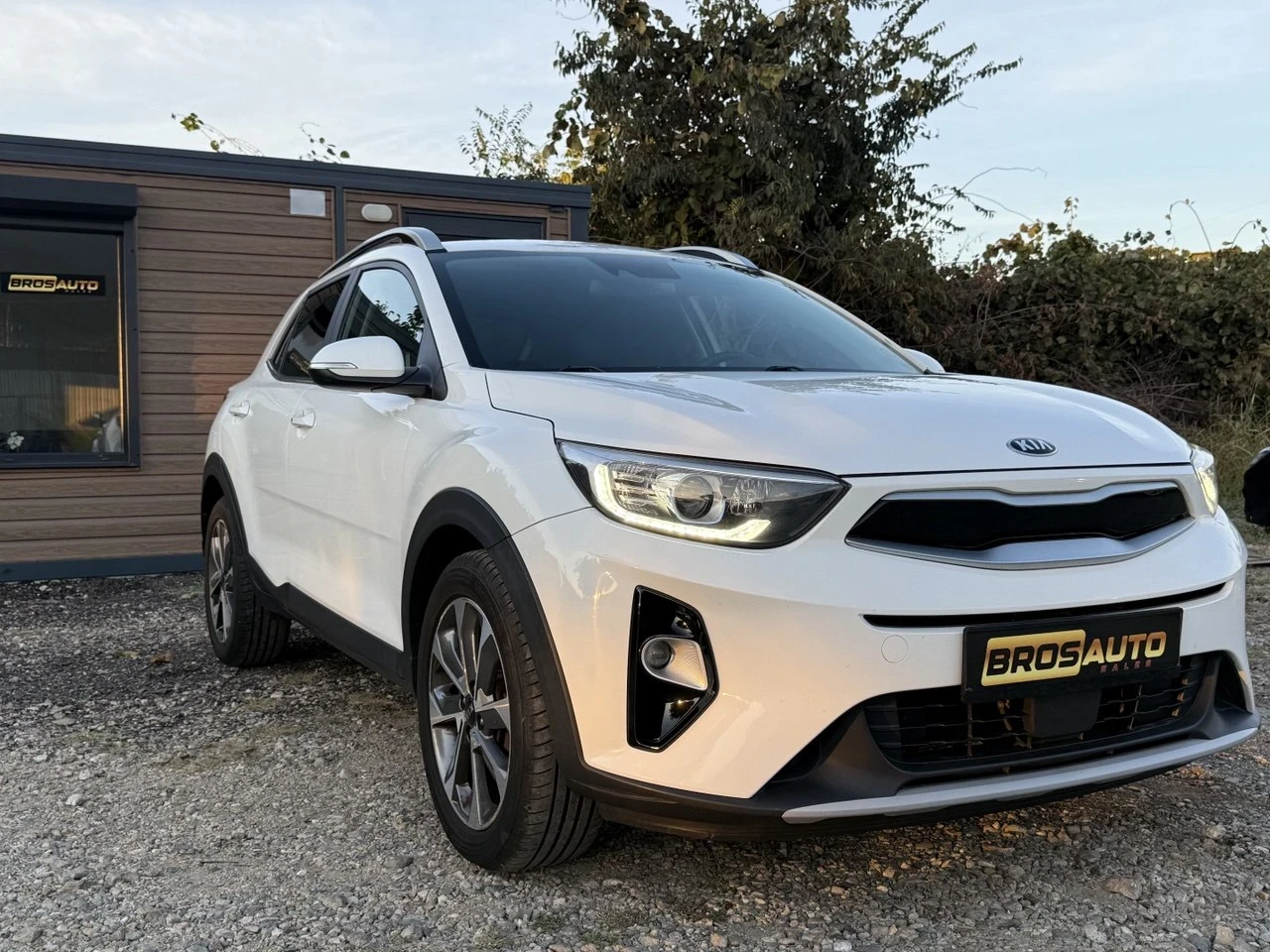 Kia Stonic 1, 4 EURO6 - изображение 2